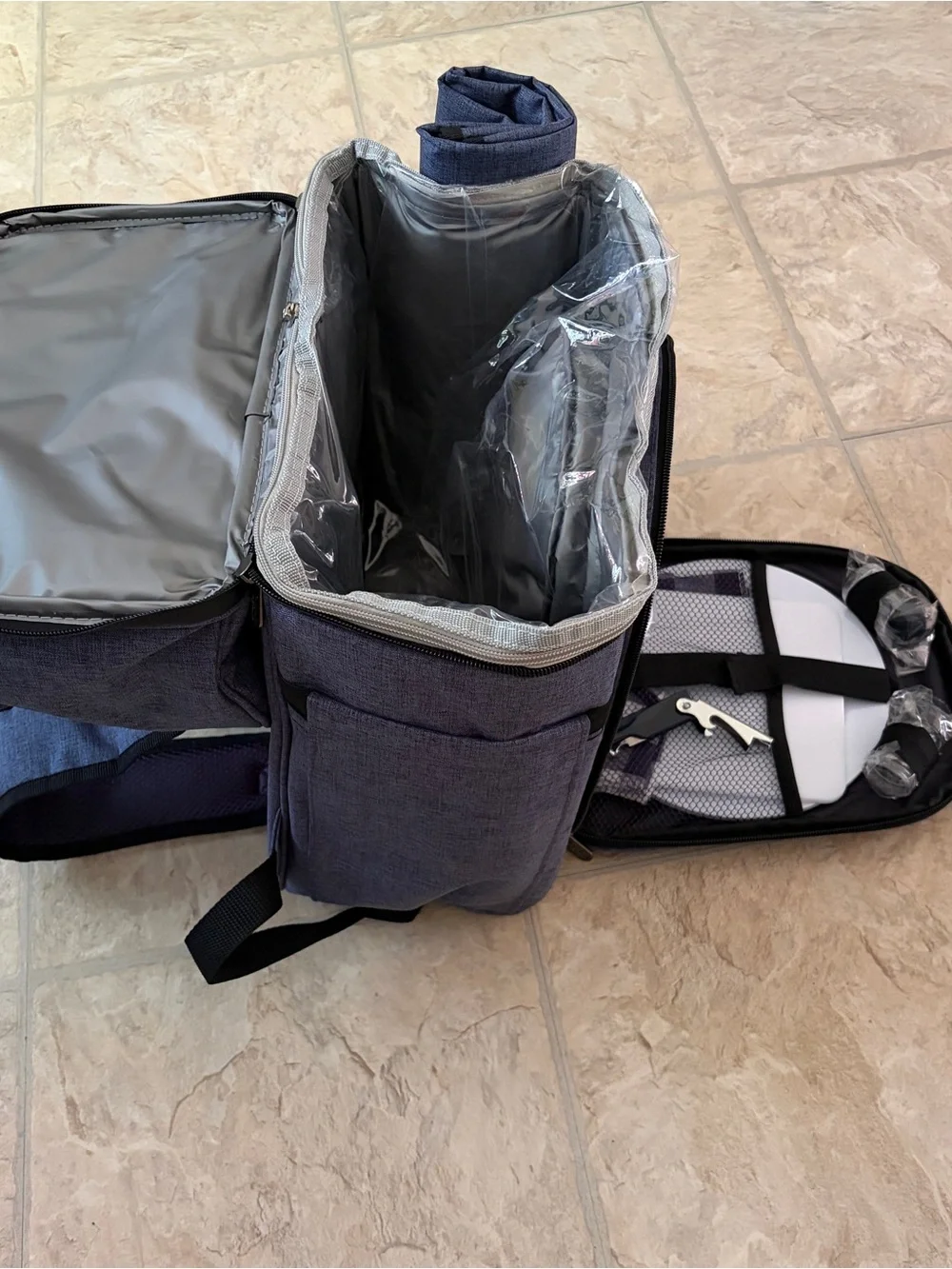 NEW Vogano 4 Person Picnic Backpack Set Insulated Cooler Blanket Travel Bag
